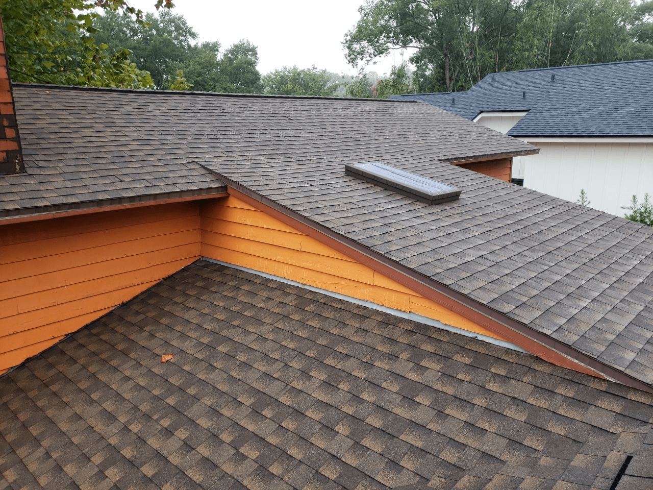 4 Signs You Need To Call For A Winter Park Roof Inspection Before The Holidays